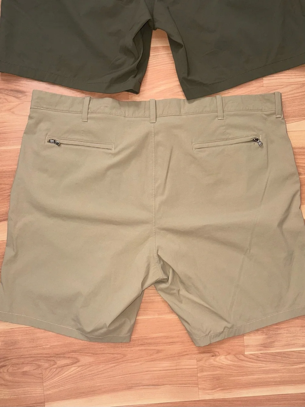 J. Crew Lot Of 2  9” Tech Shorts Green/Khaki Size 42” XXL Preppy  Casual Golf
